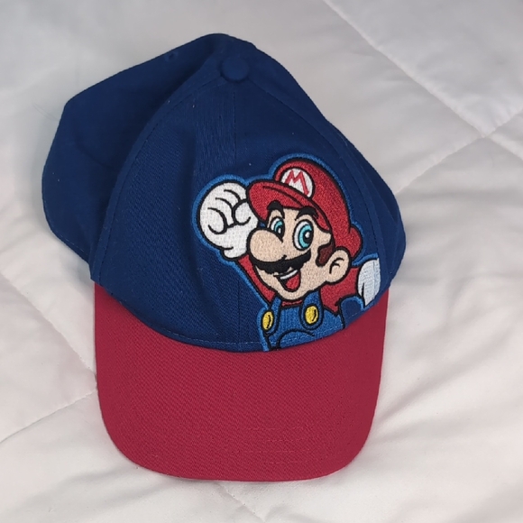 Nintendo Super Mario Blue and White Cap - Picture 1 of 4